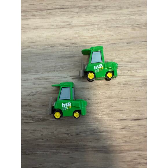 Disney Pixar Cars Lot Chick Hicks Hauler Truck, 2 Die-cast  Disney Pixar Cars Chick Hicks HTB Hauler Pit Crew Pitties 86 Car Lot Set